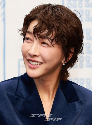 【フォト】『次の人生はないから』のキャストたち、そろって「ファイト！」