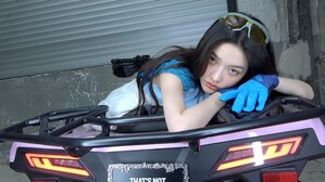 【フォト】ILLIT、ワイルドな雰囲気にイメチェン？　それでもキュート