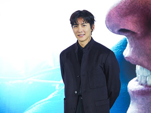 【フォト】チ・チャンウクVSド・ギョンス、『捏造された都市』で死のレース繰り広げる