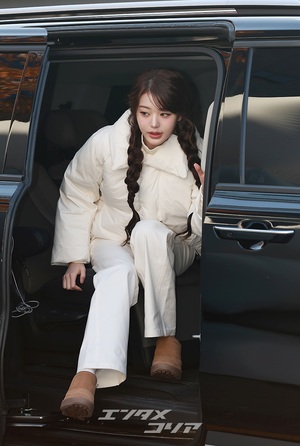 【フォト】IVEウォニョン「冬の少女」に変身