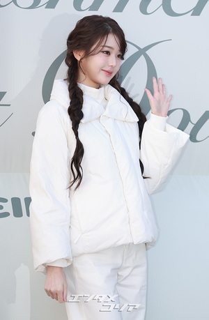 【フォト】IVEウォニョン「冬の少女」に変身