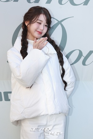 【フォト】IVEウォニョン「冬の少女」に変身