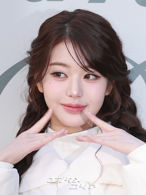 【フォト】IVEウォニョン「冬の少女」に変身