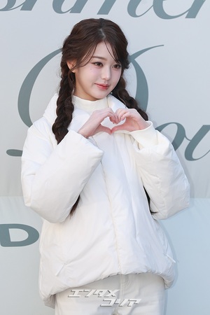 【フォト】IVEウォニョン「冬の少女」に変身