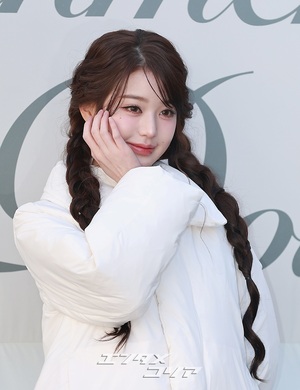 【フォト】IVEウォニョン「冬の少女」に変身