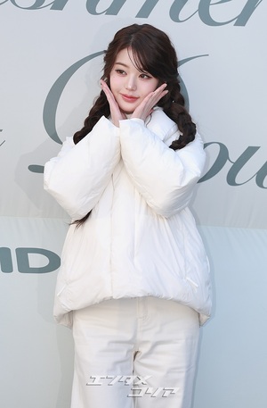 【フォト】IVEウォニョン「冬の少女」に変身