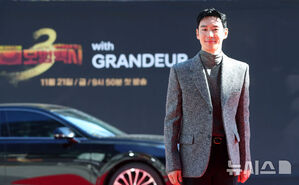 【フォト】イ・ジェフン＆ピョ・イェジン＆キム・ウィソン「『模範タクシー』また運行します」