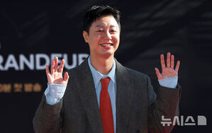 【フォト】イ・ジェフン＆ピョ・イェジン＆キム・ウィソン「『模範タクシー』また運行します」