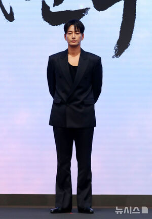 【フォト】イ・ヒョヌク＆チャン・ヒョク＆キム・ガンウ主演の大河ドラマ『文武』制作報告会