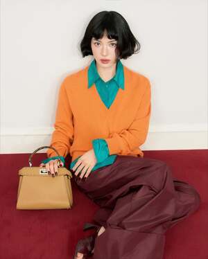 【フォト】ソン・ヘギョ、愛らしいショートボブ＆シックなロングヘア…カラフルな「FENDI」グラビア