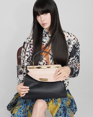 【フォト】ソン・ヘギョ、愛らしいショートボブ＆シックなロングヘア…カラフルな「FENDI」グラビア