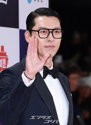 【フォト】ヒョンビン　ポマードヘア＋セクシー・タキシード姿＝青龍映画賞授賞式