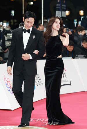 【フォト】イ・ジェフン＆ハン・ジミン「青龍映画賞を輝かせる2人のMC」