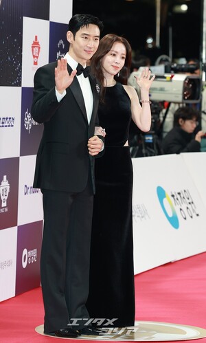 【フォト】イ・ジェフン＆ハン・ジミン「青龍映画賞を輝かせる2人のMC」