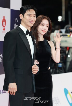 【フォト】イ・ジェフン＆ハン・ジミン「青龍映画賞を輝かせる2人のMC」