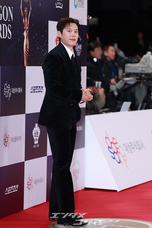 【フォト】キム・ソンチョル、カリスマあふれる眼差し＝青龍映画賞