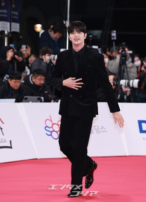 【フォト】ヒョンビン＆アン・ヒョソプ＆パク・ジニョン＆イ・チェミン＆アン・ボヒョン、まさに目の保養＝青龍映画賞