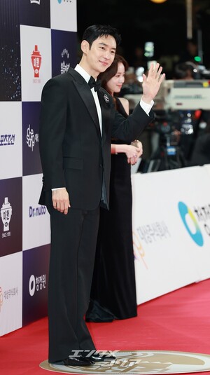 【フォト】ヒョンビン＆アン・ヒョソプ＆パク・ジニョン＆イ・チェミン＆アン・ボヒョン、まさに目の保養＝青龍映画賞