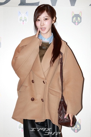 【フォト】aespaジゼル、ハーフコート＆レザーパンツで洗練された雰囲気ぷんぷん