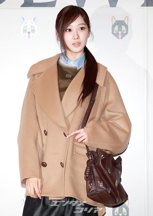 【フォト】aespaジゼル、ハーフコート＆レザーパンツで洗練された雰囲気ぷんぷん