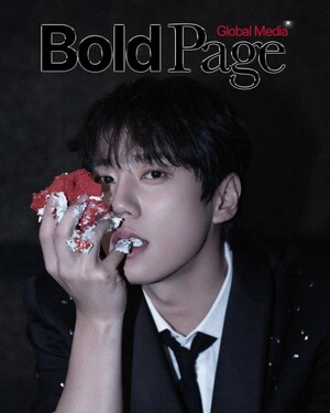 【フォト】手づかみでケーキを食べるイ・ジュニョン、退廃的な雰囲気