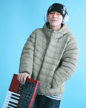 【フォト】MONSTA Xキヒョン、雪遊びするさわやかな少年