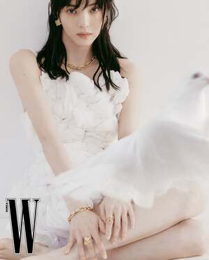 【フォト】ハン・ソヒ、退廃的な魅力を脱して清純さあふれる美しさ…落ち着いていながら強烈な存在感