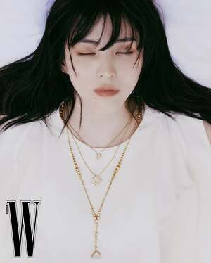 【フォト】ハン・ソヒ、退廃的な魅力を脱して清純さあふれる美しさ…落ち着いていながら強烈な存在感