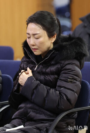 【フォト】ベテラン俳優イ・スンジェさんの告別式　参列したスターたち