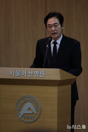 【フォト】ベテラン俳優イ・スンジェさんの告別式　参列したスターたち