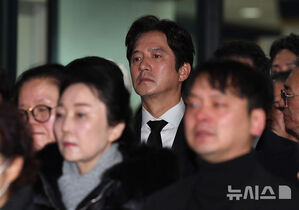 【フォト】故イ・スンジェさん告別式「空に昇った輝く大きな星」