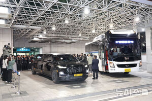 【フォト】故イ・スンジェさん告別式「空に昇った輝く大きな星」