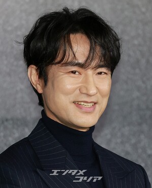 【フォト】和気あいあいとした雰囲気でインタビューに臨む『CASHERO』のキャストたち