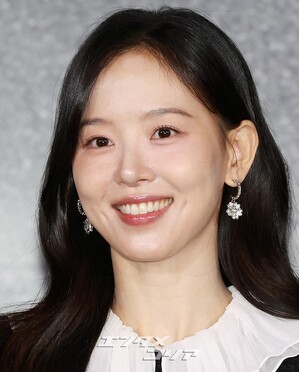 【フォト】和気あいあいとした雰囲気でインタビューに臨む『CASHERO』のキャストたち