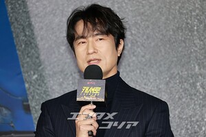 【フォト】和気あいあいとした雰囲気でインタビューに臨む『CASHERO』のキャストたち