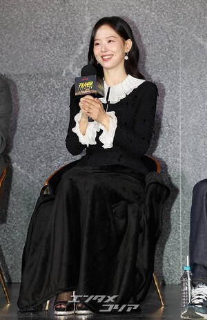 【フォト】和気あいあいとした雰囲気でインタビューに臨む『CASHERO』のキャストたち