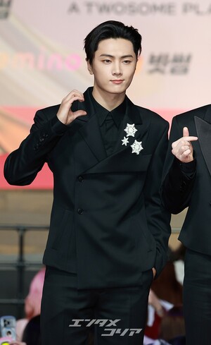 【フォト】ENHYPEN、黒の装いに視線集中＝2025 SBS歌謡大典