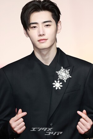 【フォト】ENHYPEN、黒の装いに視線集中＝2025 SBS歌謡大典