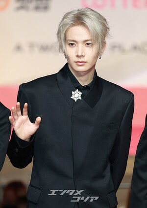 【フォト】ENHYPEN、黒の装いに視線集中＝2025 SBS歌謡大典