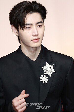 【フォト】ENHYPEN、黒の装いに視線集中＝2025 SBS歌謡大典