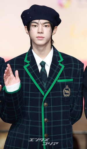 【フォト】TWS、魔法学校から飛び出してきたような少年らしさ＝2025 SBS歌謡大典