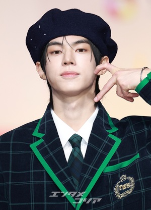 【フォト】TWS、魔法学校から飛び出してきたような少年らしさ＝2025 SBS歌謡大典