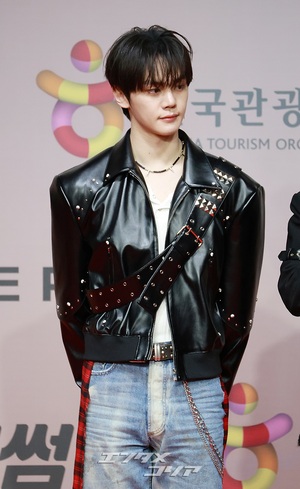 【フォト】ZEROBASEONE、レザージャケット＆デニムで素敵な彼氏コーデ＝2025 SBS歌謡大典