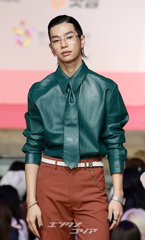 【フォト】ALLDAY PROJECT、ユニークさを強調した混成グループ＝2025 SBS歌謡大典