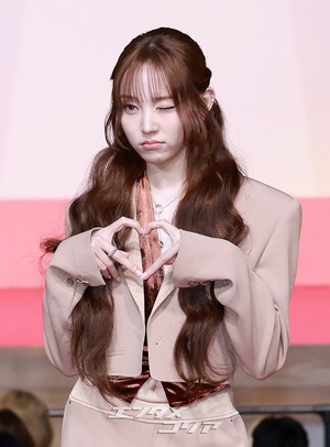 【フォト】ALLDAY PROJECT、ユニークさを強調した混成グループ＝2025 SBS歌謡大典