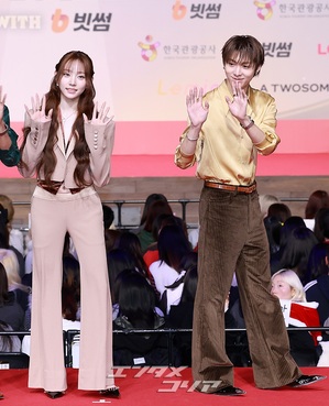 【フォト】ALLDAY PROJECT、ユニークさを強調した混成グループ＝2025 SBS歌謡大典