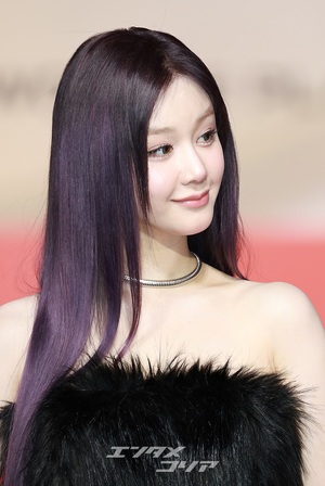 【フォト】BABYMONSTER、寒さも忘れさせる黒一色のセクシーさ＝2025 SBS歌謡大典