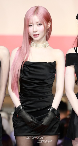 【フォト】BABYMONSTER、寒さも忘れさせる黒一色のセクシーさ＝2025 SBS歌謡大典