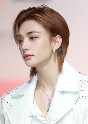 【フォト】Stray Kids「まぶしい白のスーツ」＝2025 SBS歌謡大典