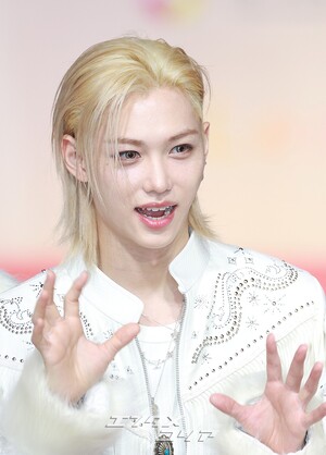 【フォト】Stray Kids「まぶしい白のスーツ」＝2025 SBS歌謡大典